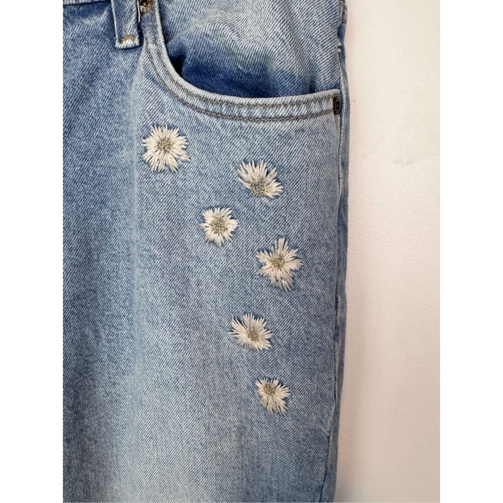 Lee Size 30 Embroidered Wide Flare Leg Jeans Daisy Boho Denim Free People - Picture 4 of 14